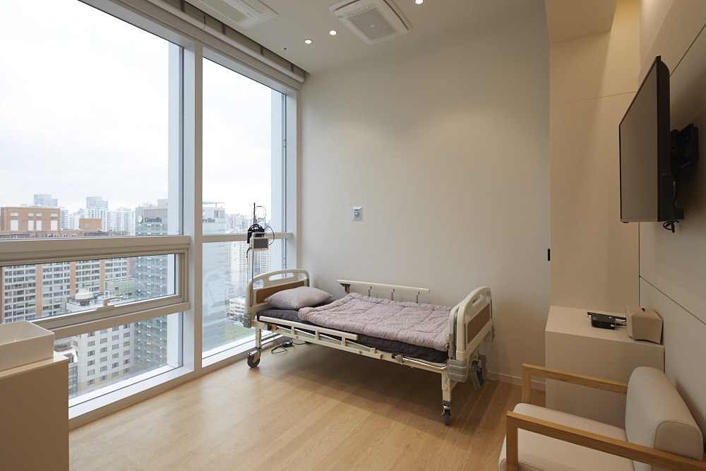 Lienjang Inpatient Room